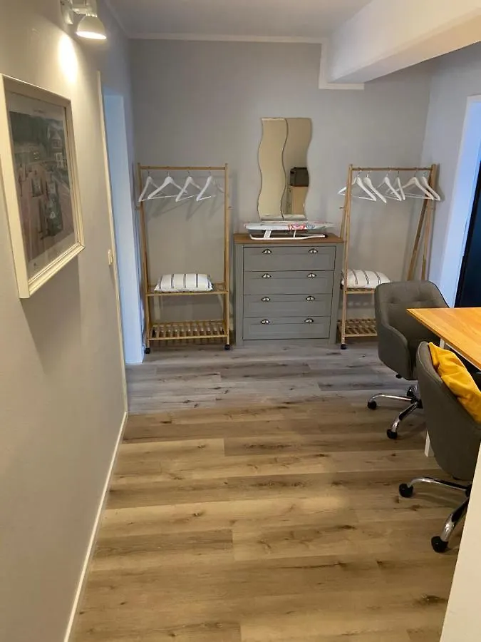 Apartman Wohnung Mit Garagenparkplatz An U-Bahnstation München Németország