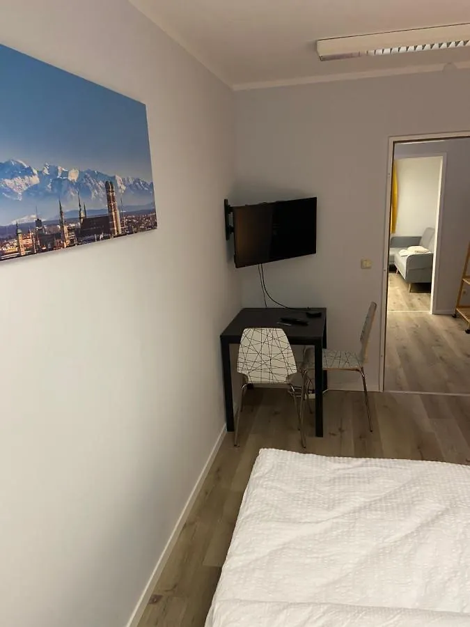 Apartament Wohnung Mit Garagenparkplatz An U-Bahnstation Monachium