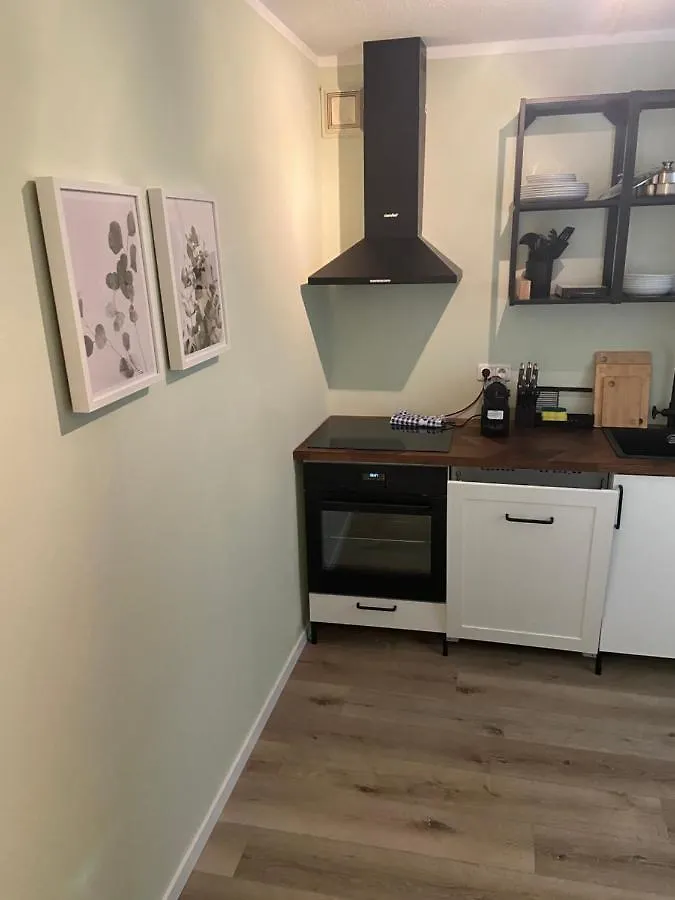 Apartament Wohnung Mit Garagenparkplatz An U-Bahnstation Monachium Niemcy