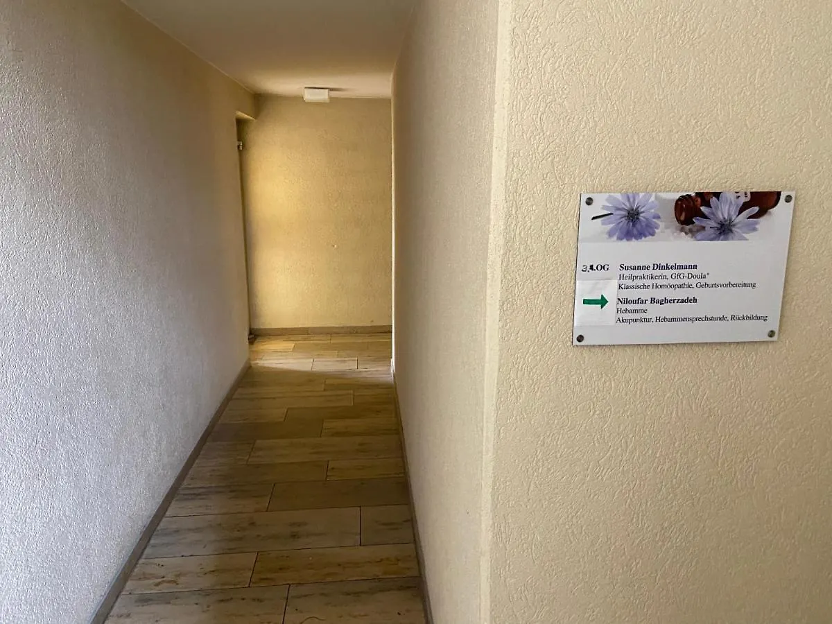 Wohnung Mit Garagenparkplatz An U-Bahnstation Munich 0*,  Germany