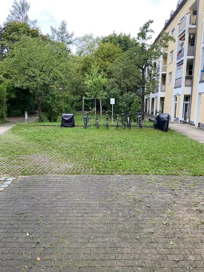 Wohnung Mit Garagenparkplatz An U-Bahnstation Munich 0*,  Germany